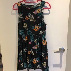 Hawaiian print skater dress with lace detail!
